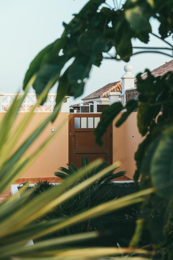 Moderne Villa Met Verwarmd Zwembad In Corralejo Exterior photo